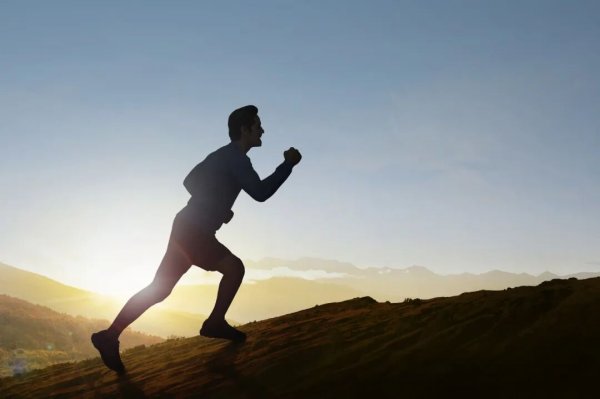 股票配资第一门户 恭喜那些经常运动的人！更瘦、更美、更快乐、更健康